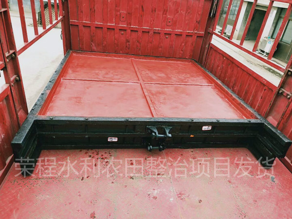 農田整治項目閘門(mén)啟閉機發(fā)貨